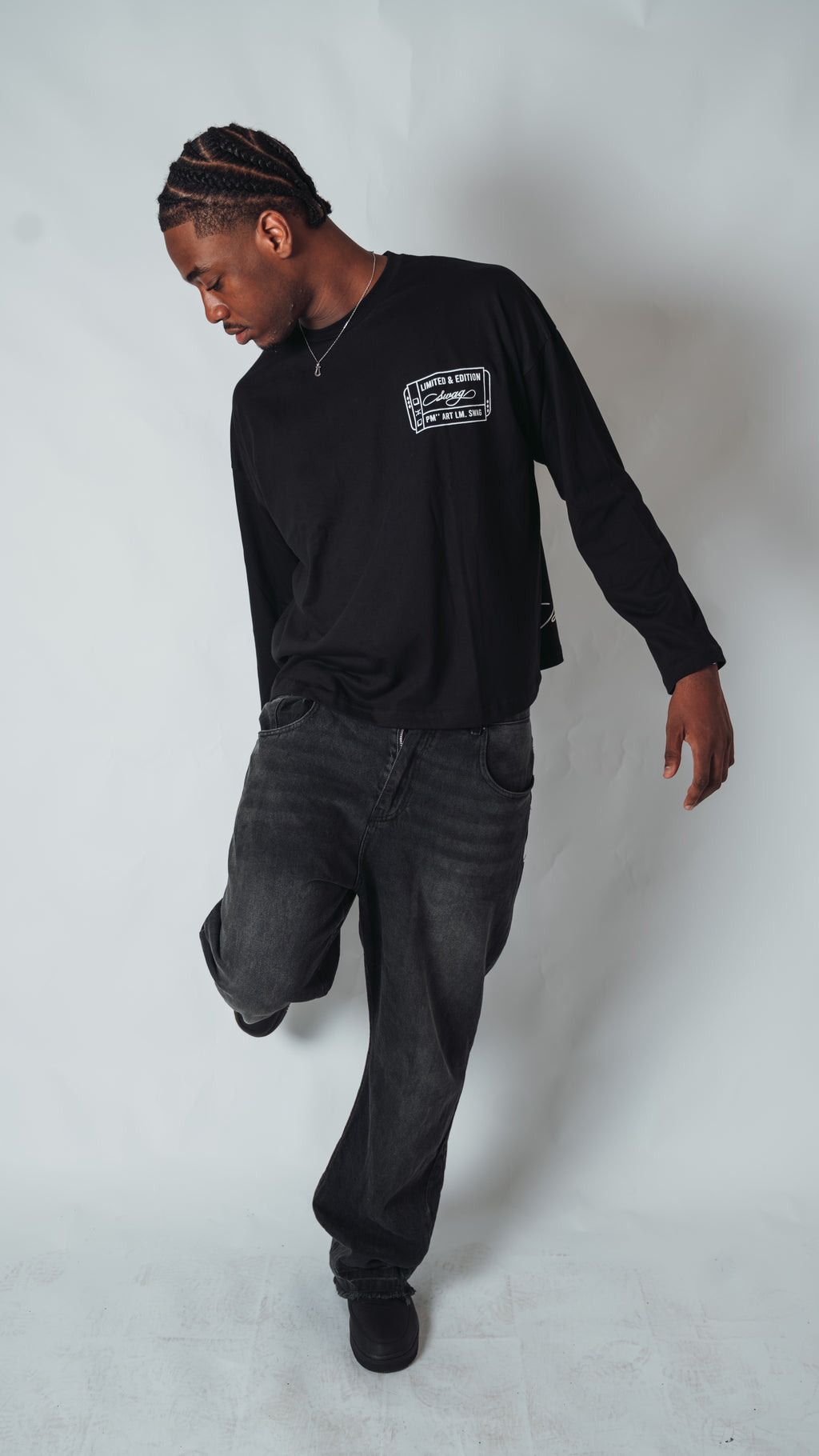 $W4G IS BORN — BLACK LONGSLEEVE 01