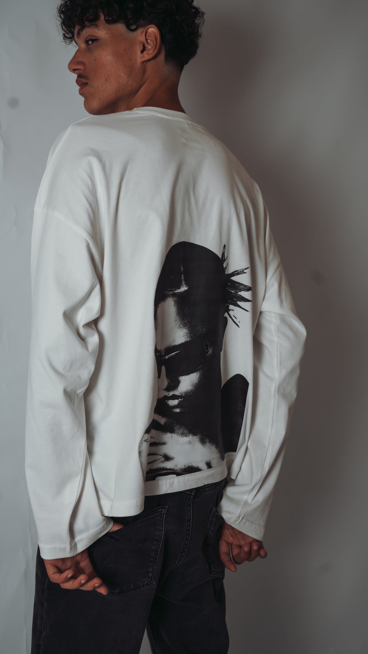 $W4G IS BORN — WHITE LONGSLEEVE 02