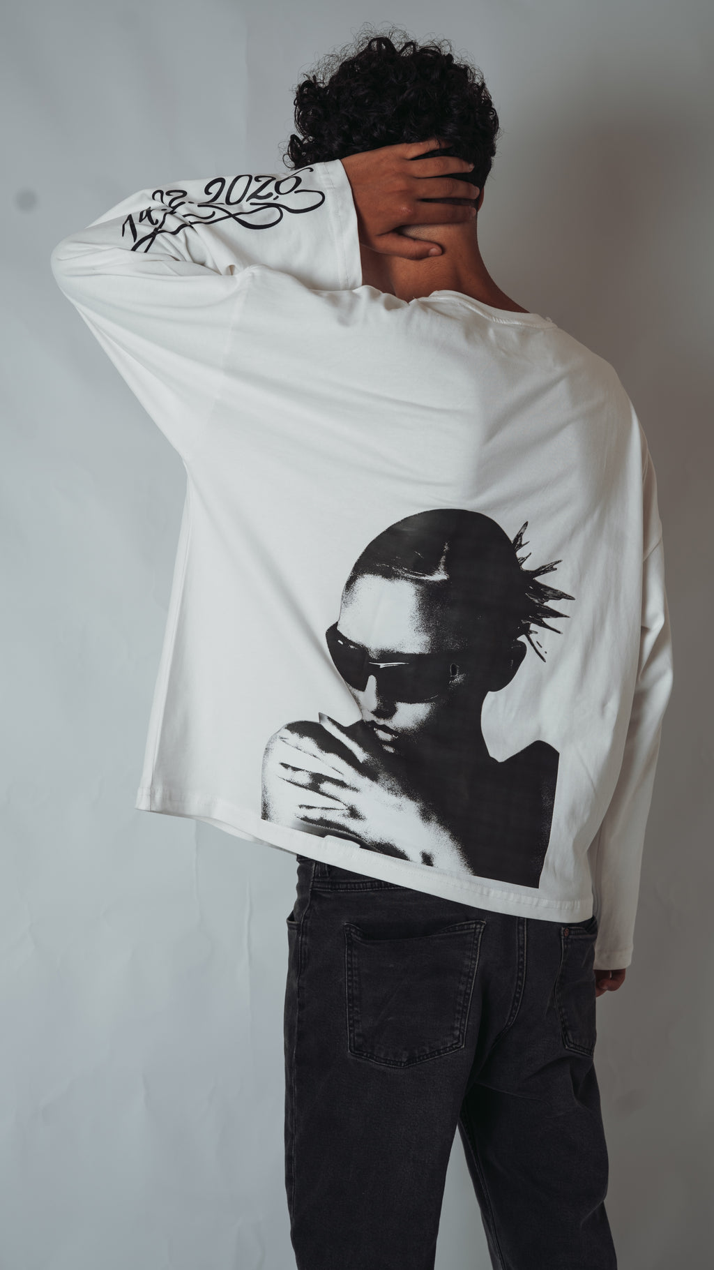 $W4G IS BORN — WHITE LONGSLEEVE 02
