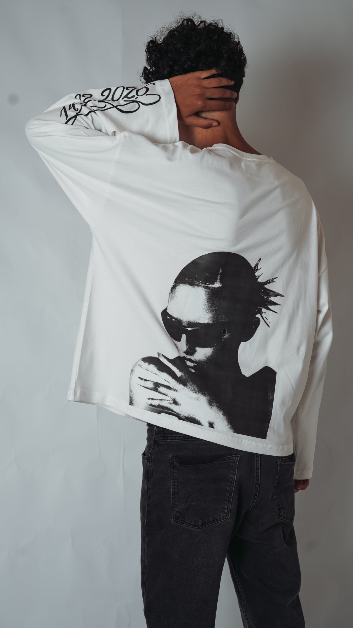 $W4G IS BORN — WHITE LONGSLEEVE 02