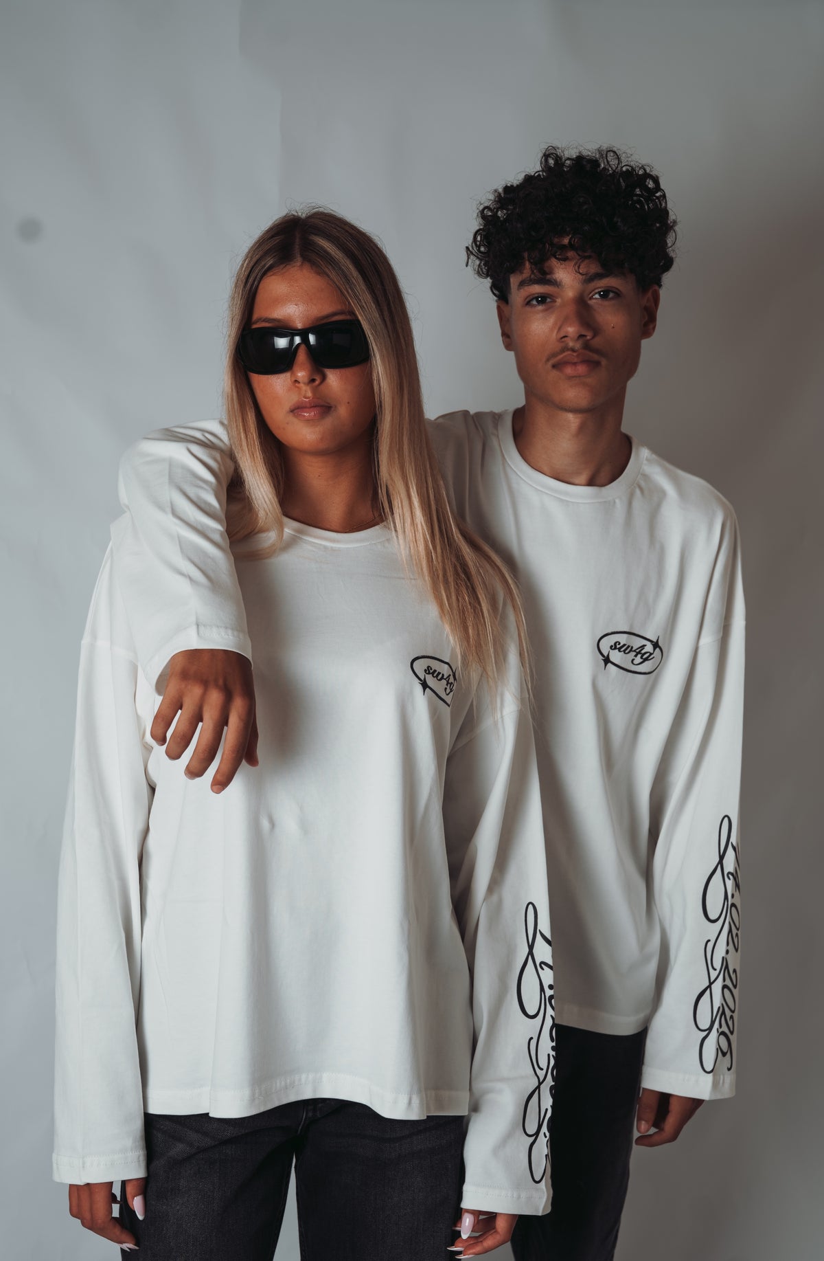 $W4G IS BORN — WHITE LONGSLEEVE 02