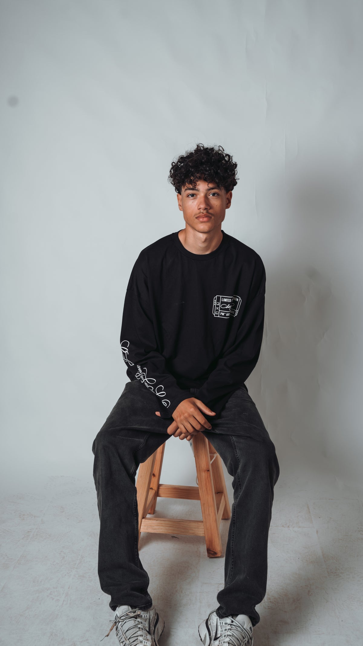 $W4G IS BORN — BLACK LONGSLEEVE 01